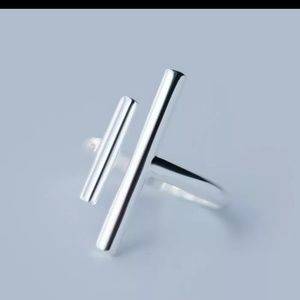 Sterling silver 925 ring.